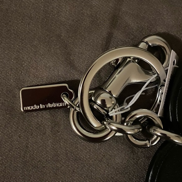 *New* Coach Heart & Bolt Bag Leather Charm Includes Coach Dust Bag - Picture 4 of 4